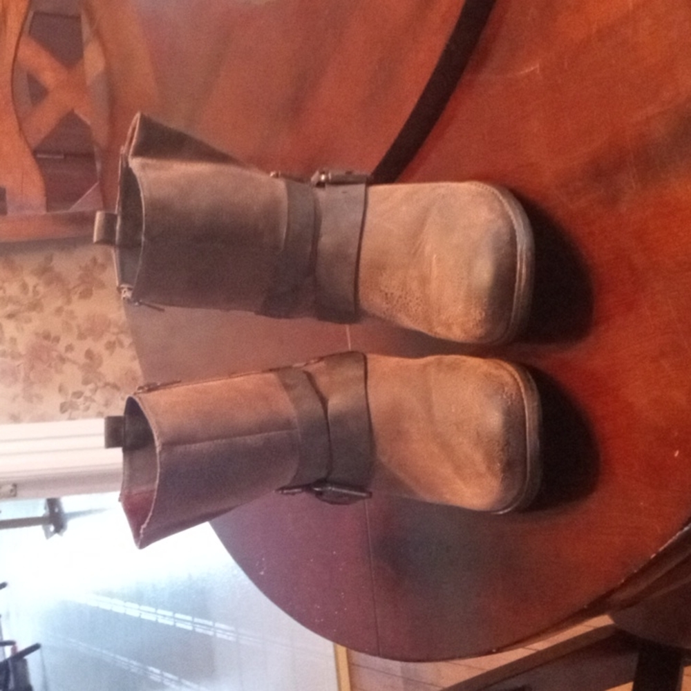 Maurices suede brown booties 9.5 medium like new